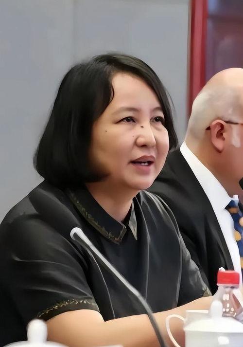 余琦最新爆料新闻,揭秘娱乐圈惊人内幕